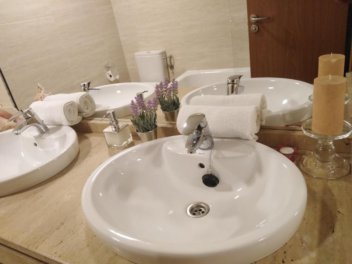 Sevilla Aljarafe Room Бормухос Экстерьер фото